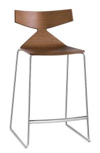 Wooden stool Saya Arper