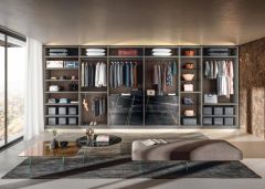 Lago Outfit Walk-In Closet 1180