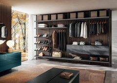 Lago Vista Walk-In Closet 1186